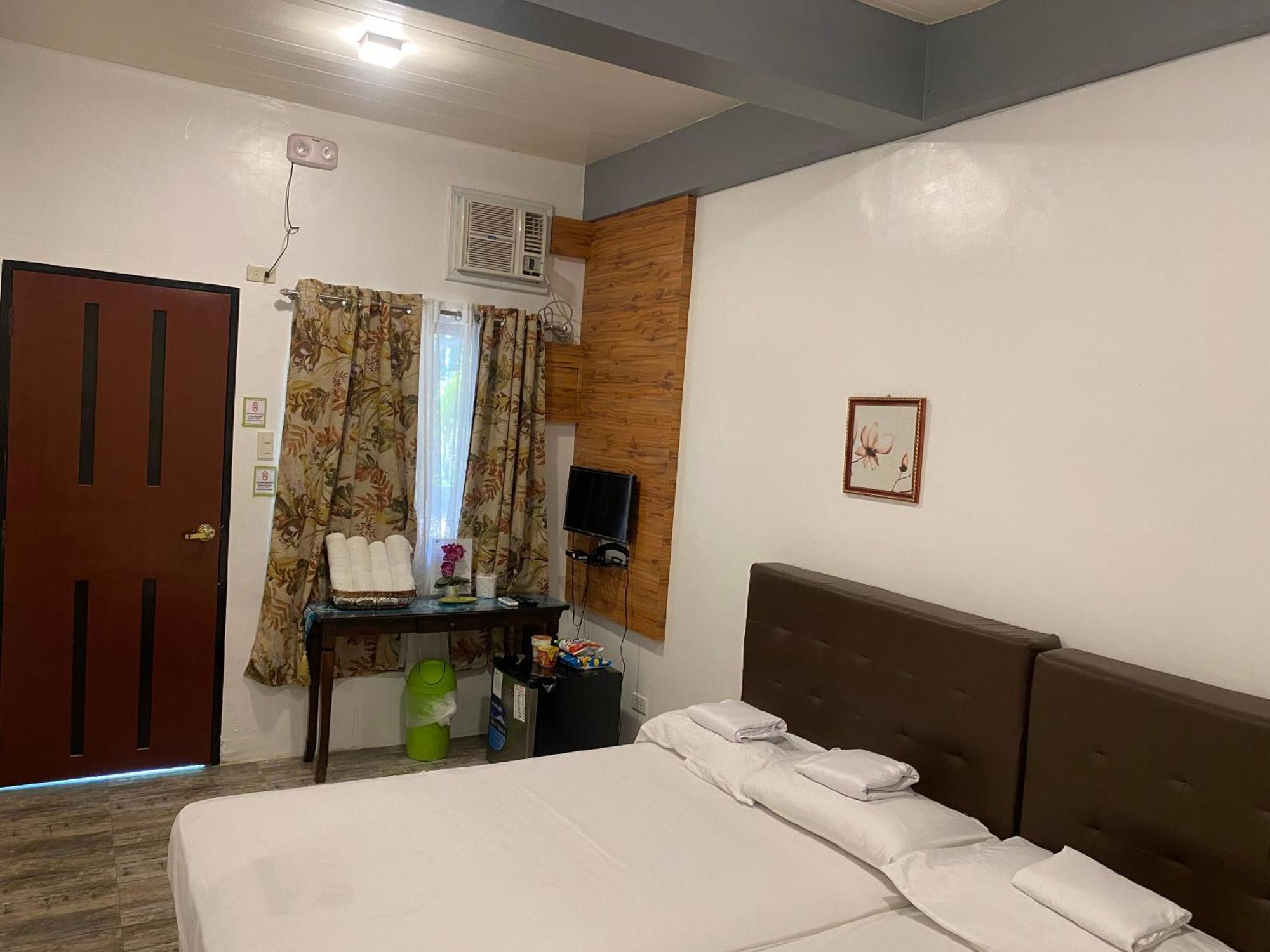 Floating Sanctuary Resort Powered By Cocotel Bulacan Room photo